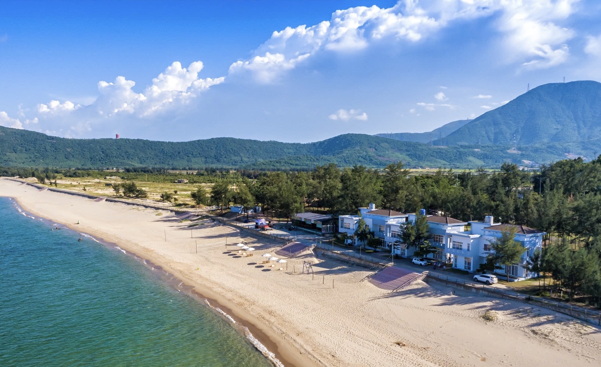 Hoành Sơn Resort - Nơi núi ôm biển hát